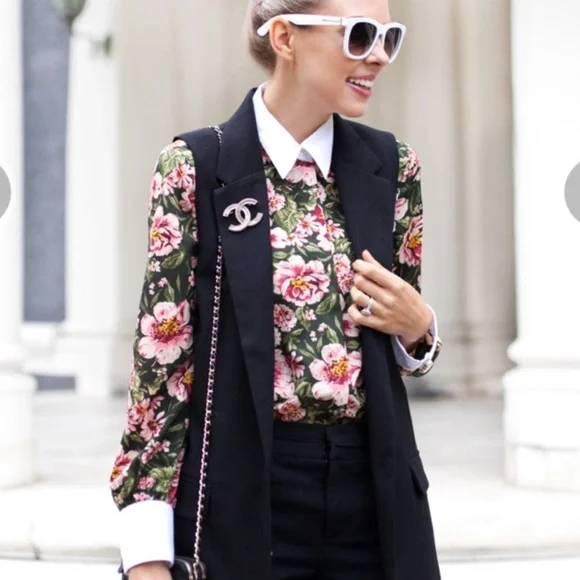 Zara Floral Blouse - Picture 1 of 15